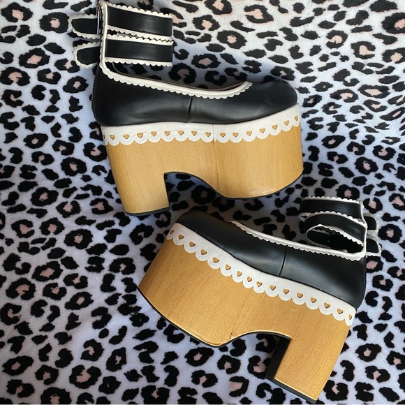 Sugarbaby Mary Jane Chunky Platforms vegan leather with heart shaped buckles! - Picture 4 of 9